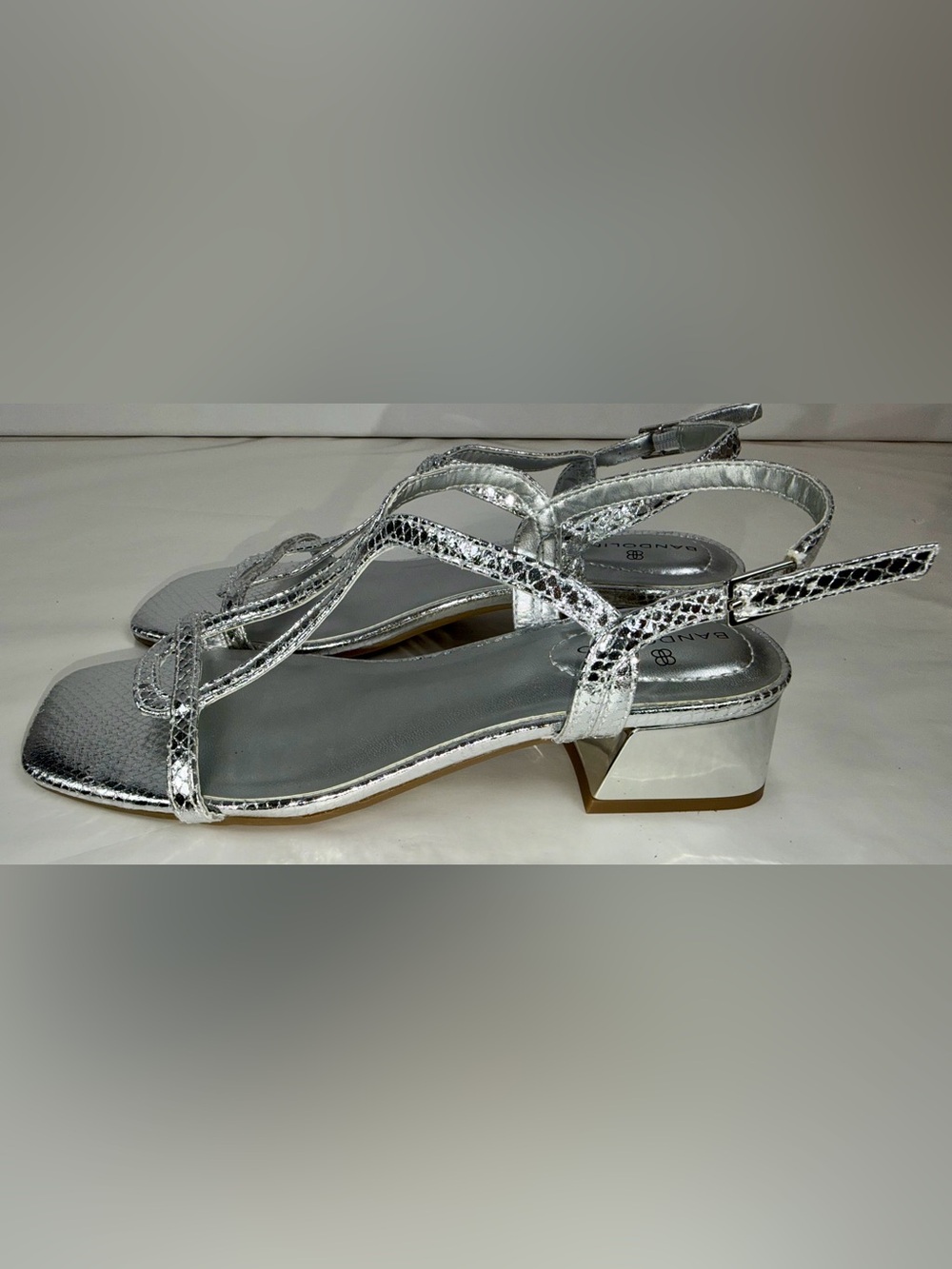 Bandolino Primadon Block Heel Sandals-Silver Snake skin size 7 - Picture 5 of 9